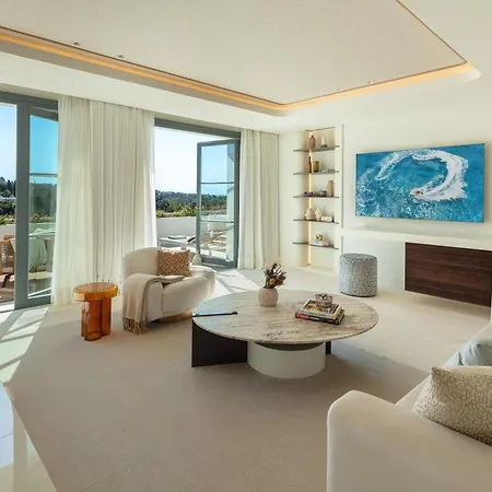 Villa Azur, Nueva Andalucia,